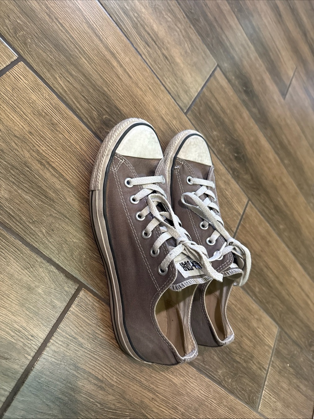 Convers All Star brown White Shoes Sneakers Mens Sz 8 — Women’s Sz 10